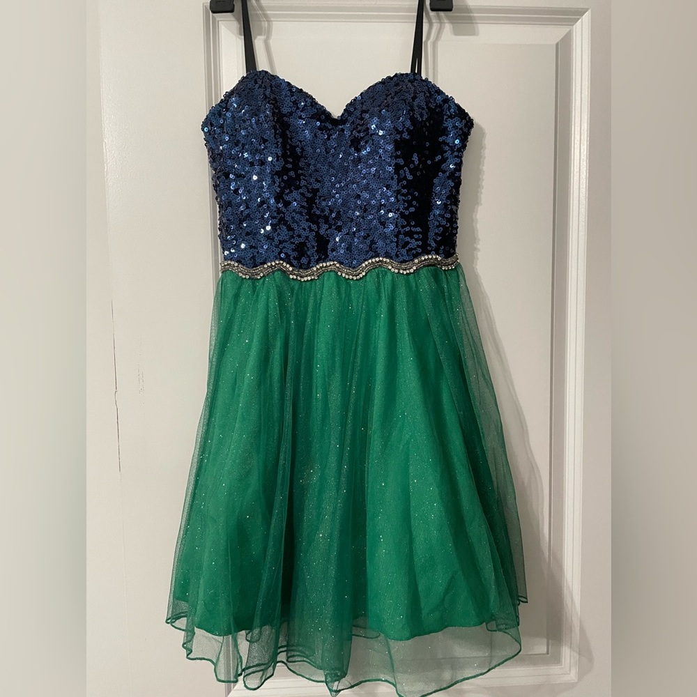 City Studio Junior Sweetheart Neckline Mini Dress